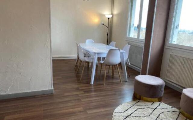 Bel Appartement Avec Parking Gratuit