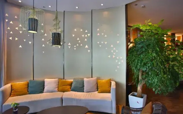 Fillmore Hotel (Suzhou University Guanqian Street Pingjiang Street)