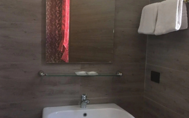 Hotel Adelchi