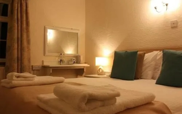 Ty Dderw Country Inn