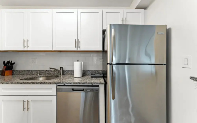 Furnished Apartment Near Longwood