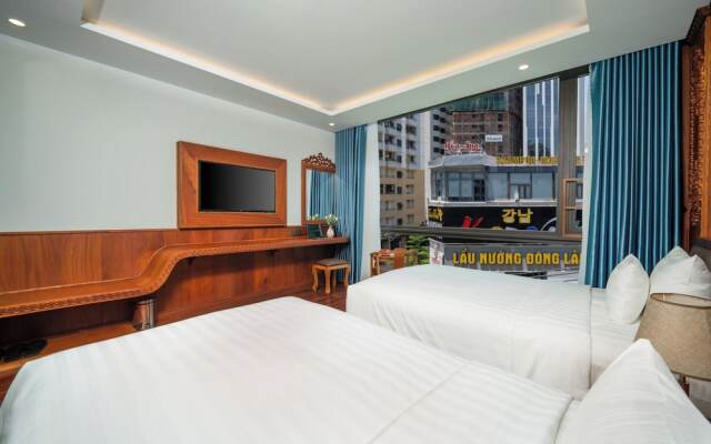 Monalisa Luxury Hotel