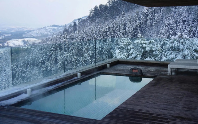 Meijie Mountain Hotspring Resort