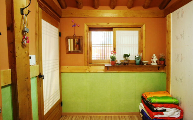 Gangneongjeon Hanok Stay