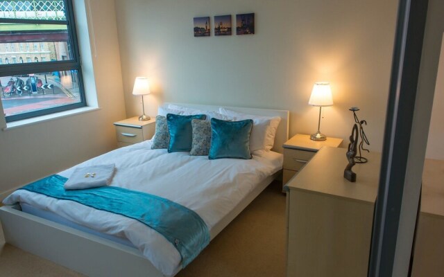 Royal Limehouse Apartment