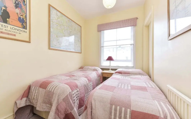 Smart 2 bedroom flat near Pimlico Tube
