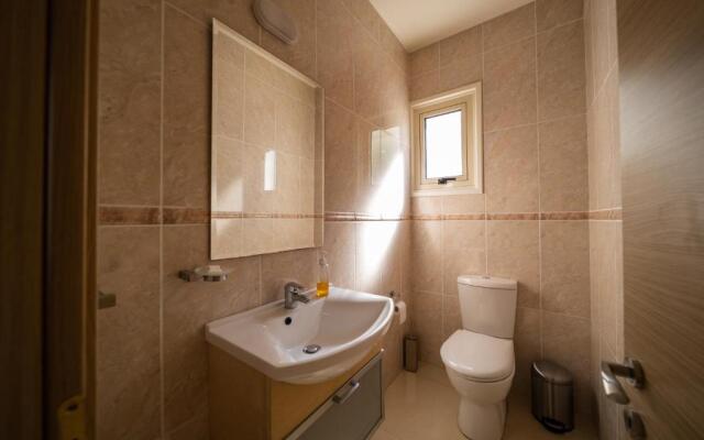 No.7 Athena Beach Villa, Pernera