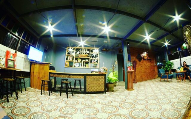 Talardkao Balcony Krabi - Hostel