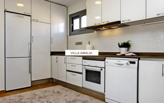 Beach Apartment Amalia