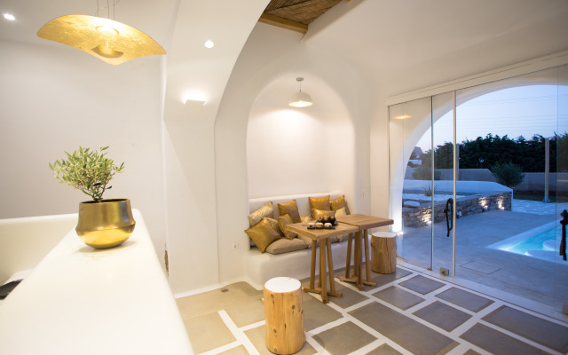 Naxos Euphoria Suites