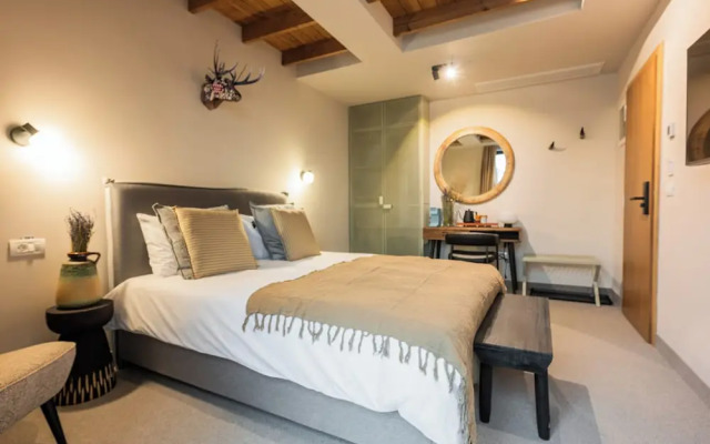 The Pines Bucegi Lodge