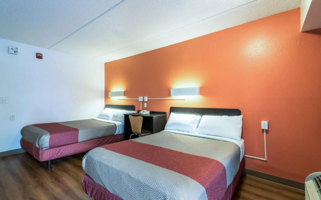 Motel 6 Birmingham, AL