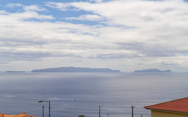 Caniço V by An Island Apart