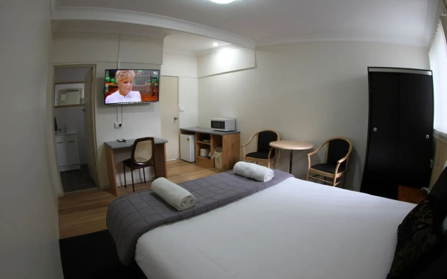 Sleepy Hill Motor Inn