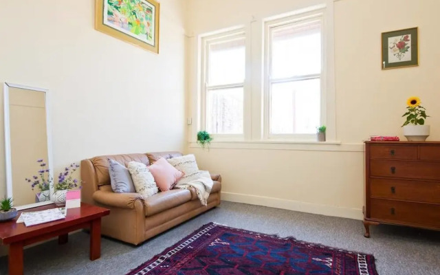 WB319 Chatswood Charmer-Roomy 3 Bed Apartment