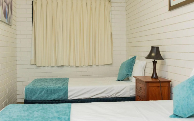 Trickett Gardens Holiday Inn