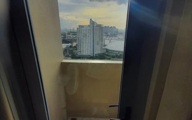 Manhattan Plaza Tower 1 by JS