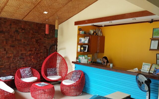 Blue Lagoon Inn & Suites
