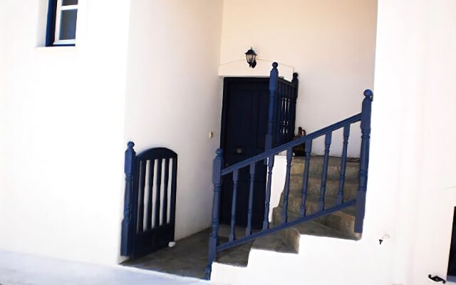 Haroula Apartments