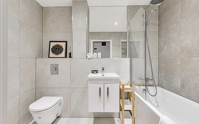 Newly Furnished and Bright Home