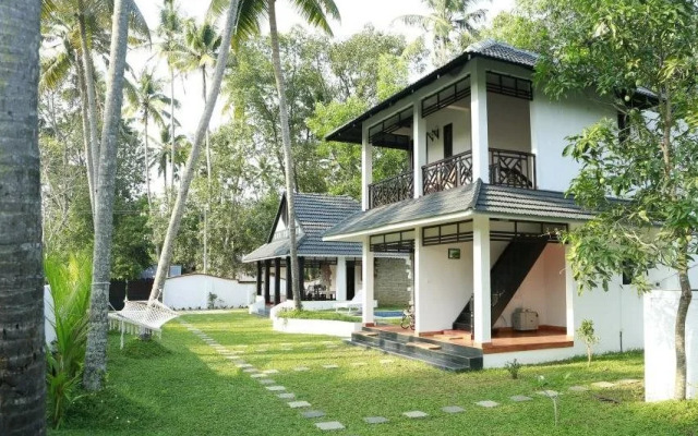 Mayas Beach House - Boutique Serviced Villa