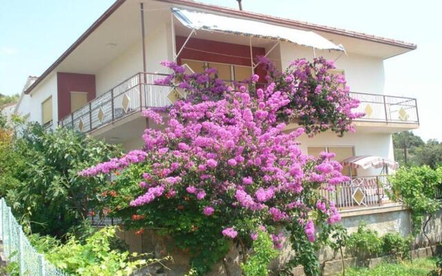 Romantic Apartment With Sea View Vinišće, Dalmatia