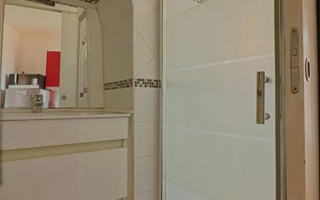 Appartement Ajaccio, 1 pièce, 2 personnes - FR-1-61-473