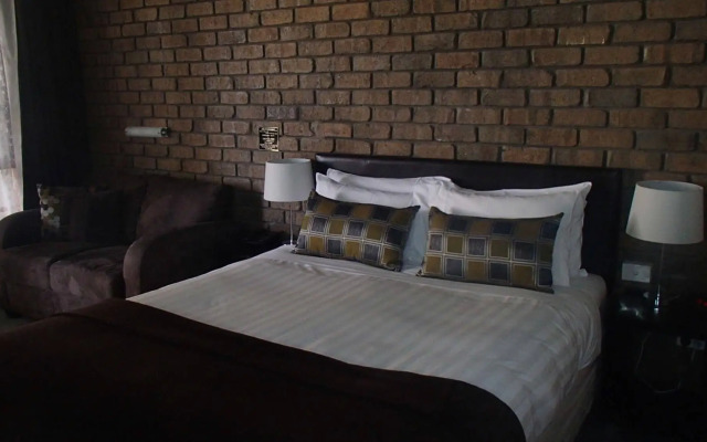 City Colonial Motor Inn