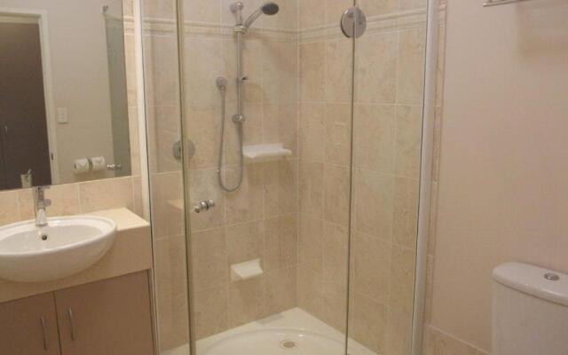 Emerald Executive Apartments