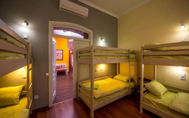Post House Rooms