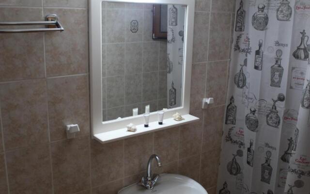 Vakis Apartments 2