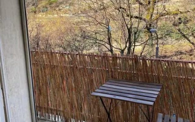 Your bright charming cocoon between lake and city