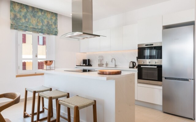 Avra Apartments Venetian Harbour