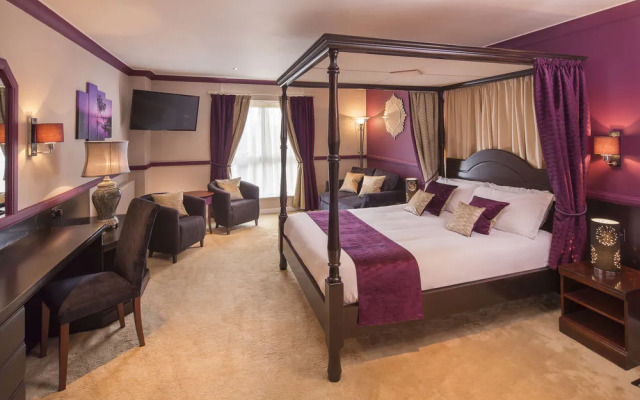 The Hillcrest Hotel, Sure Hotel Collection by Best Western