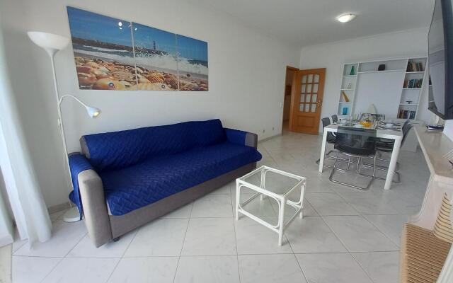 T2  Calçadao VISTA DE LUXO FRENTE MAR 6 PESSOAS