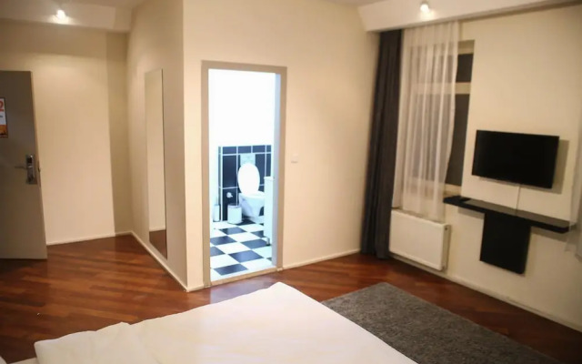 Pera City Suites