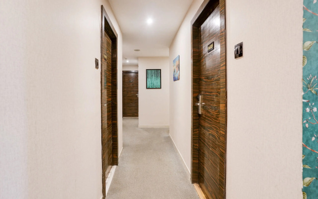 Super Collection O Andheri Near Western Express Highway