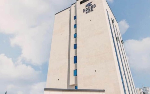 Hound Hotel Gijang-osiria