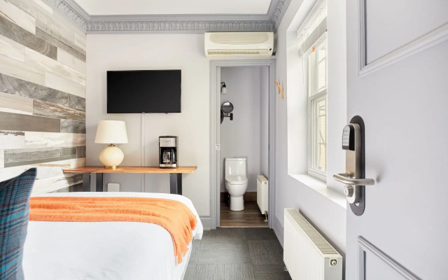 Wellesley Manor Revival Boutique Hotel, EST, 1916