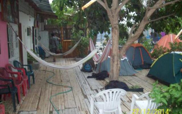 Hostal Camping Beach