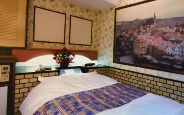 Hills 1 (Adult Only)