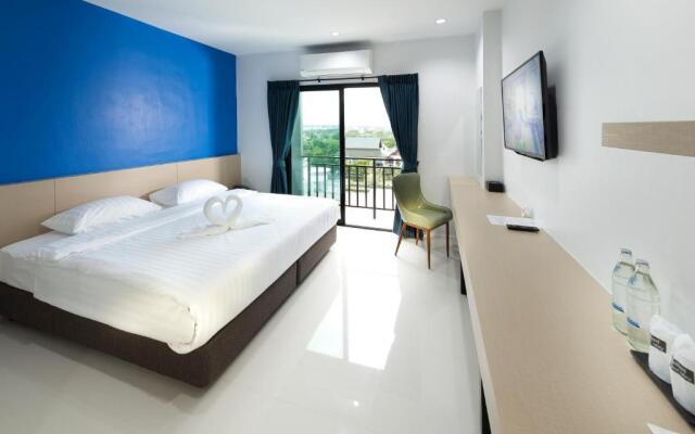 B Hotel