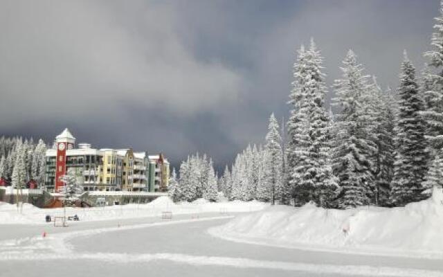 On Brewer's Pond - 2 Bed / 2 Bath Condo