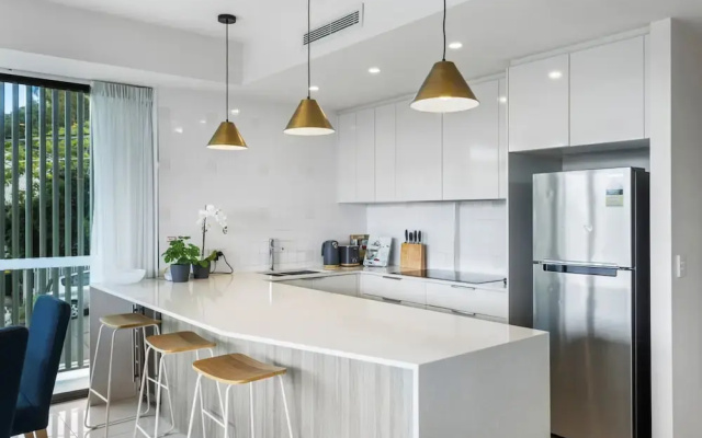 Spacious and Superb 3-bed Apartment