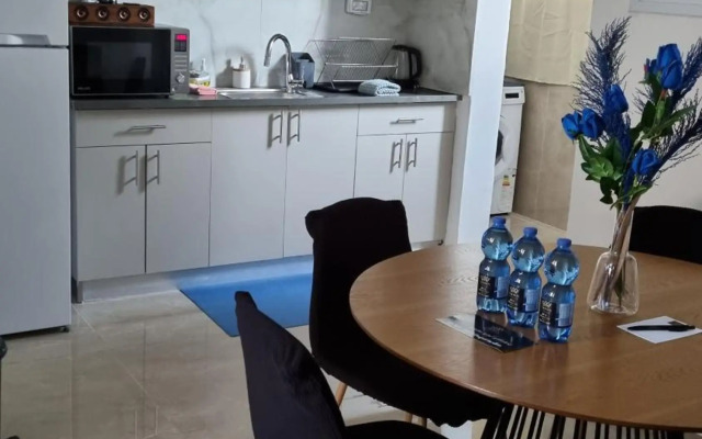 KING of the dead sea by CROWN