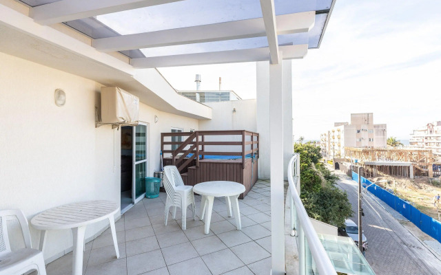 150m do mar! Cobertura Duplex com Piscina Privada