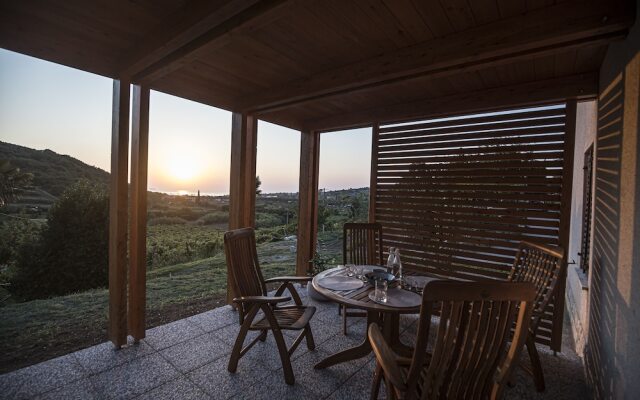 Sea View Apartment Mirjam