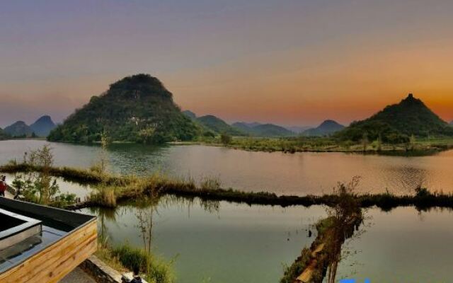 Puzhe hei Yunlu Lake View B & B