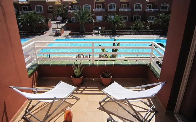 Romantic Sunny Apartment