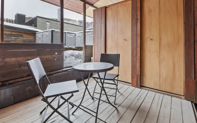 The Rock apartment - mtlFlats